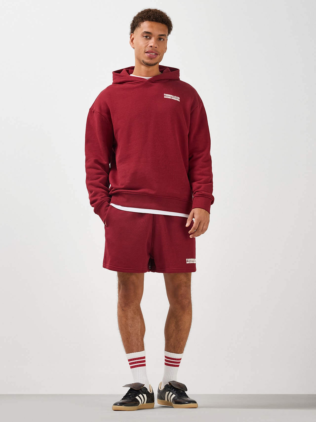 Sweatshort Premium Essentials detail 3
