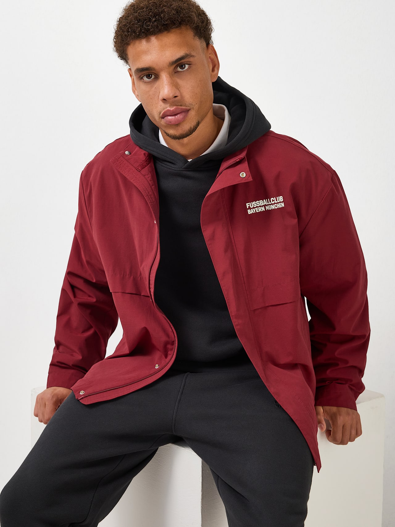 Windbreaker Premium Essentials detail 4