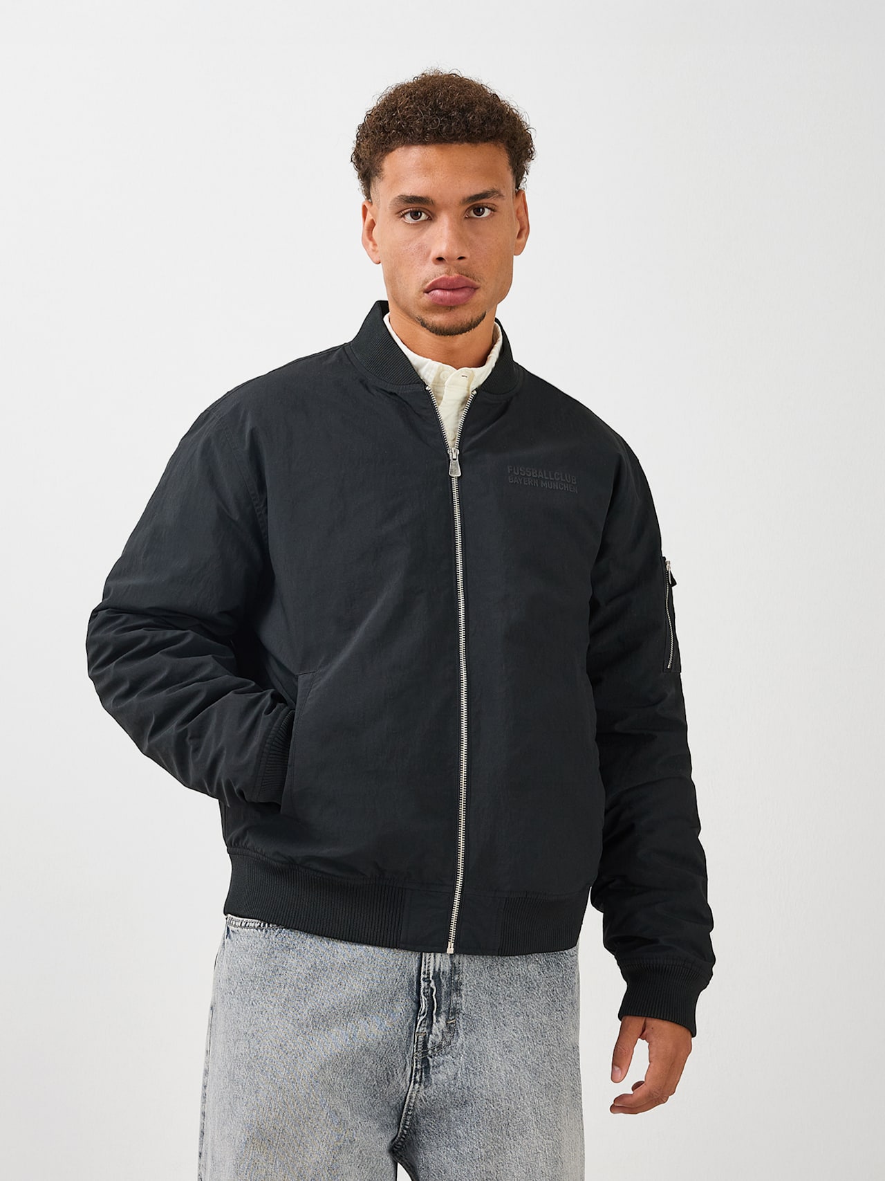 Bomber Jacket Premium Essentials detail 1