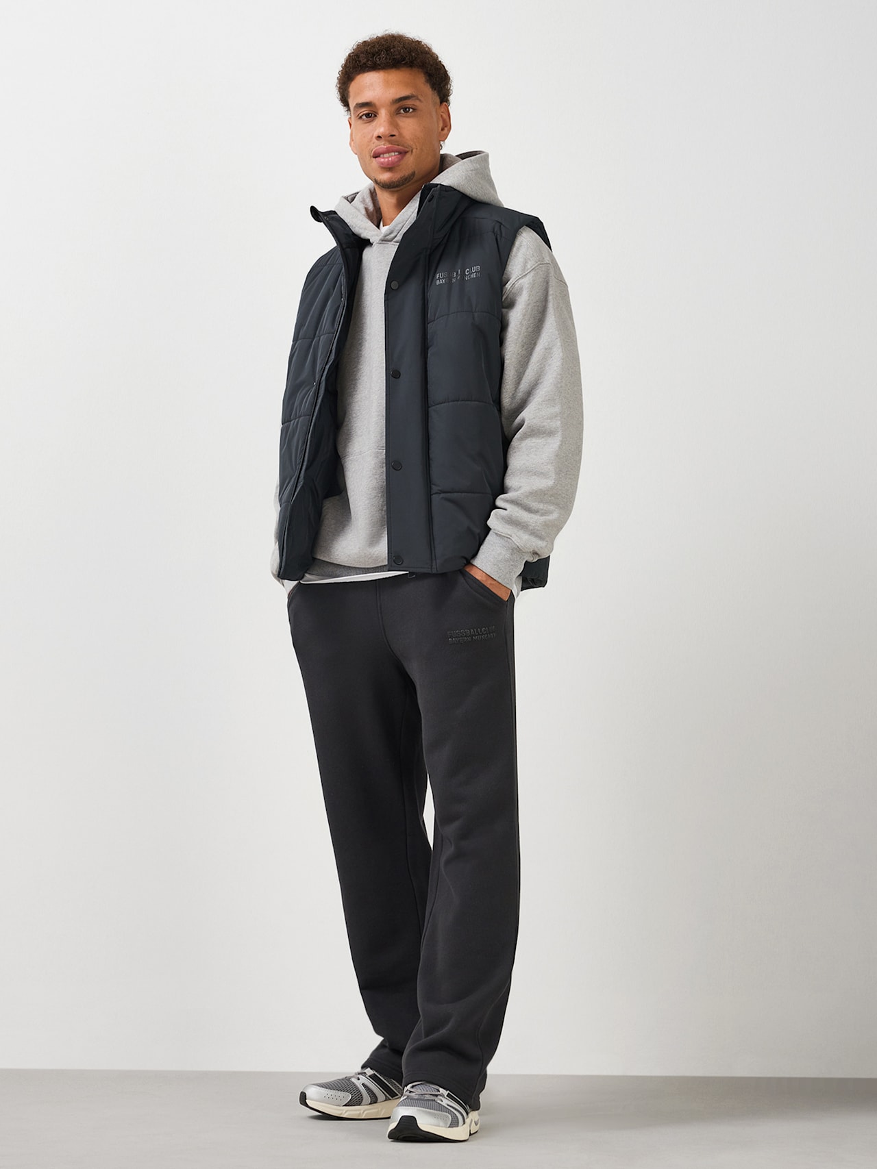 Premium Essentials Quilted Vest detail 3