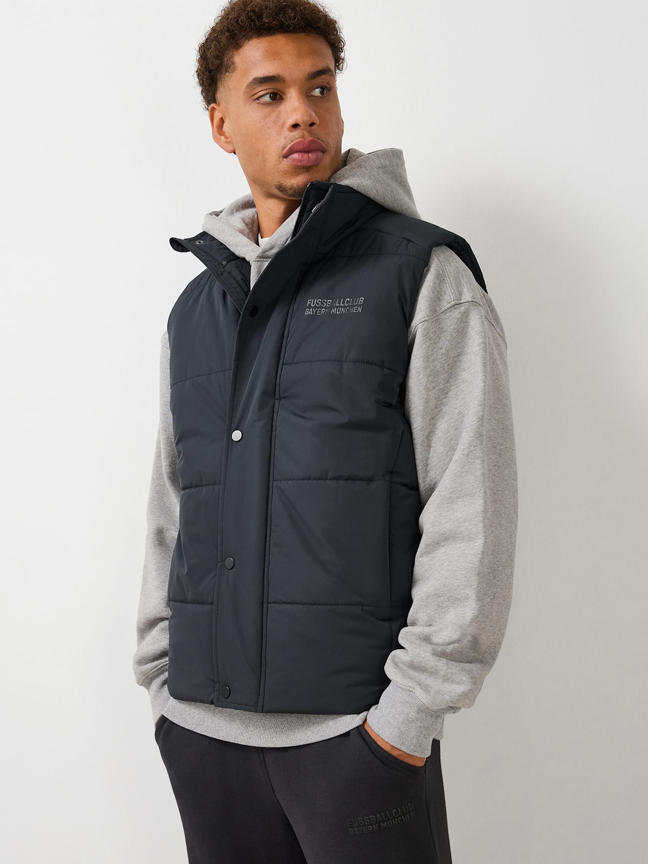 Premium Essentials Quilted Vest detail 4