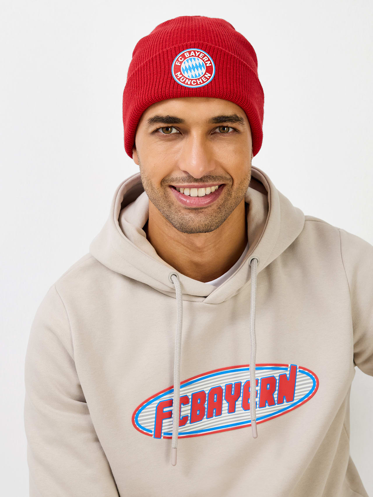 Knitted Hat with Logo detail 3