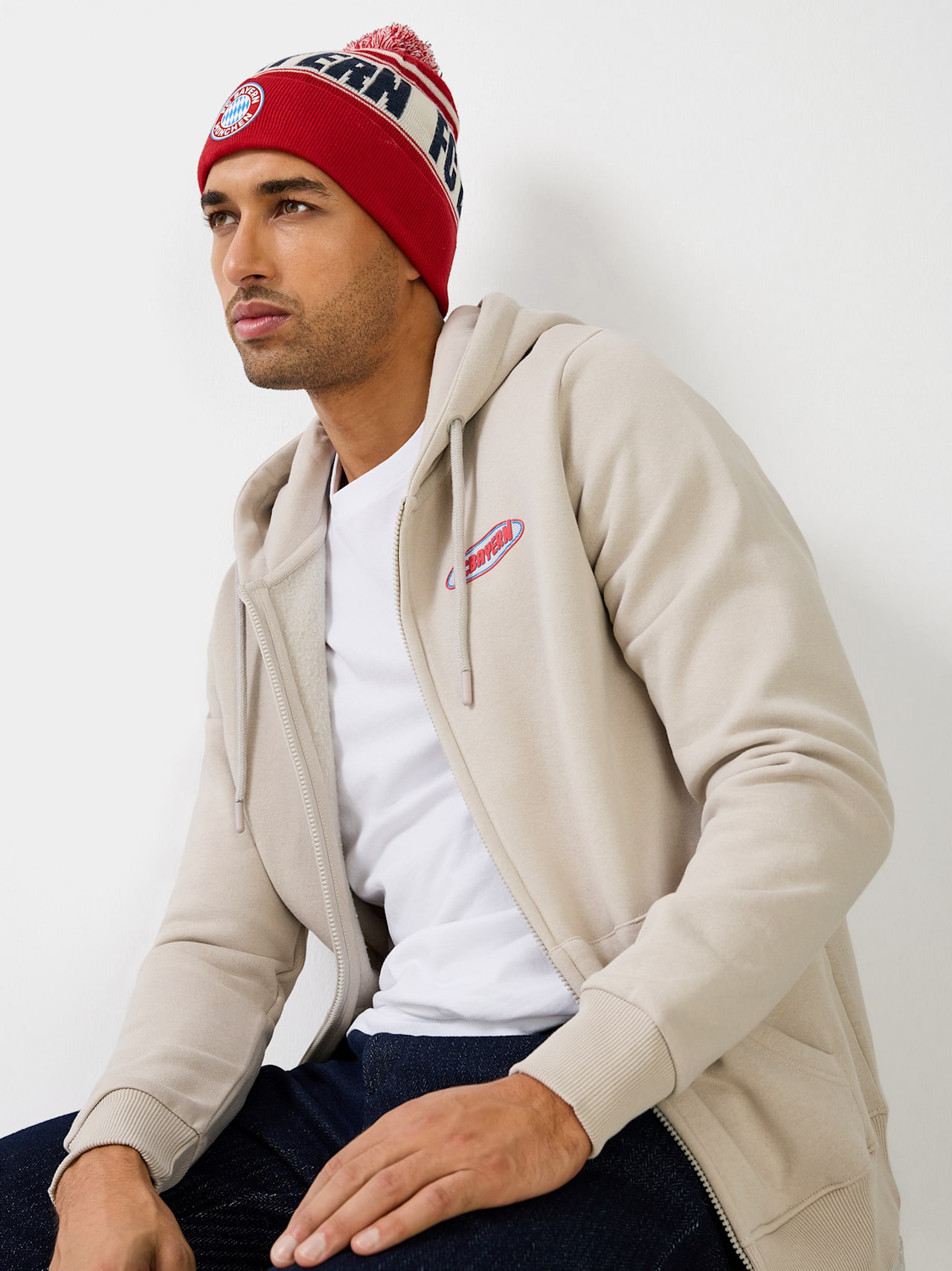 Bobble Hat Logo detail 4