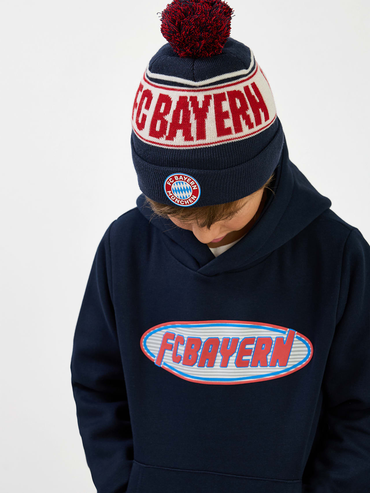 Bobble Hat Logo detail 4