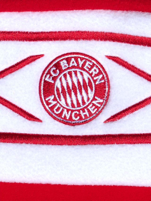 FC Bayern Boule De Noël Signature 2024/25 – Lot De 3 – Verre Rouge 8 Cm – Suspension Dorée