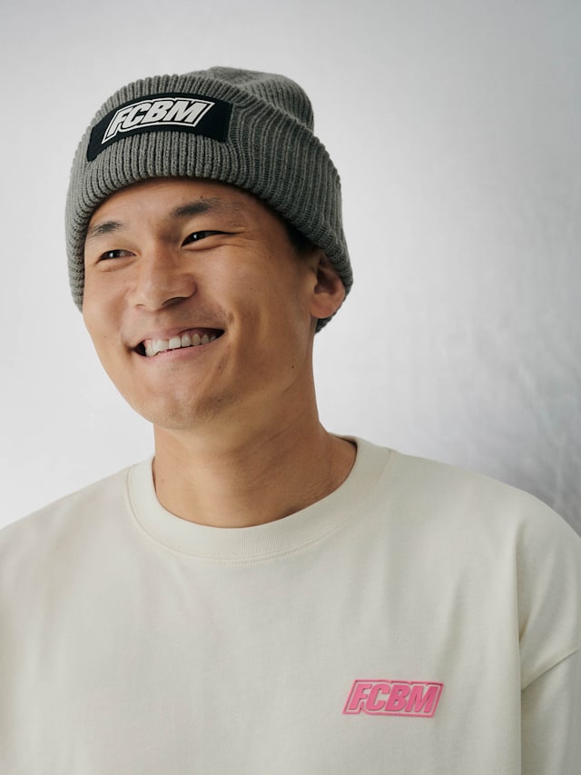 FC Bayern München Wende-Beanie Logo/Winter Mütze in Navy und rot