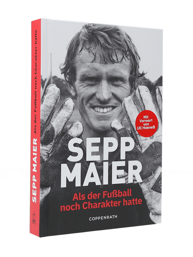 Starke Message! 💪 In ihrem Buch „Write your own story – Mein Weg vom Bolzplatz in die Weltspitze erzählt Bayern-Star Giulia Gwinn ihre persönliche Geschichte und möchte damit vor allem Frauen und