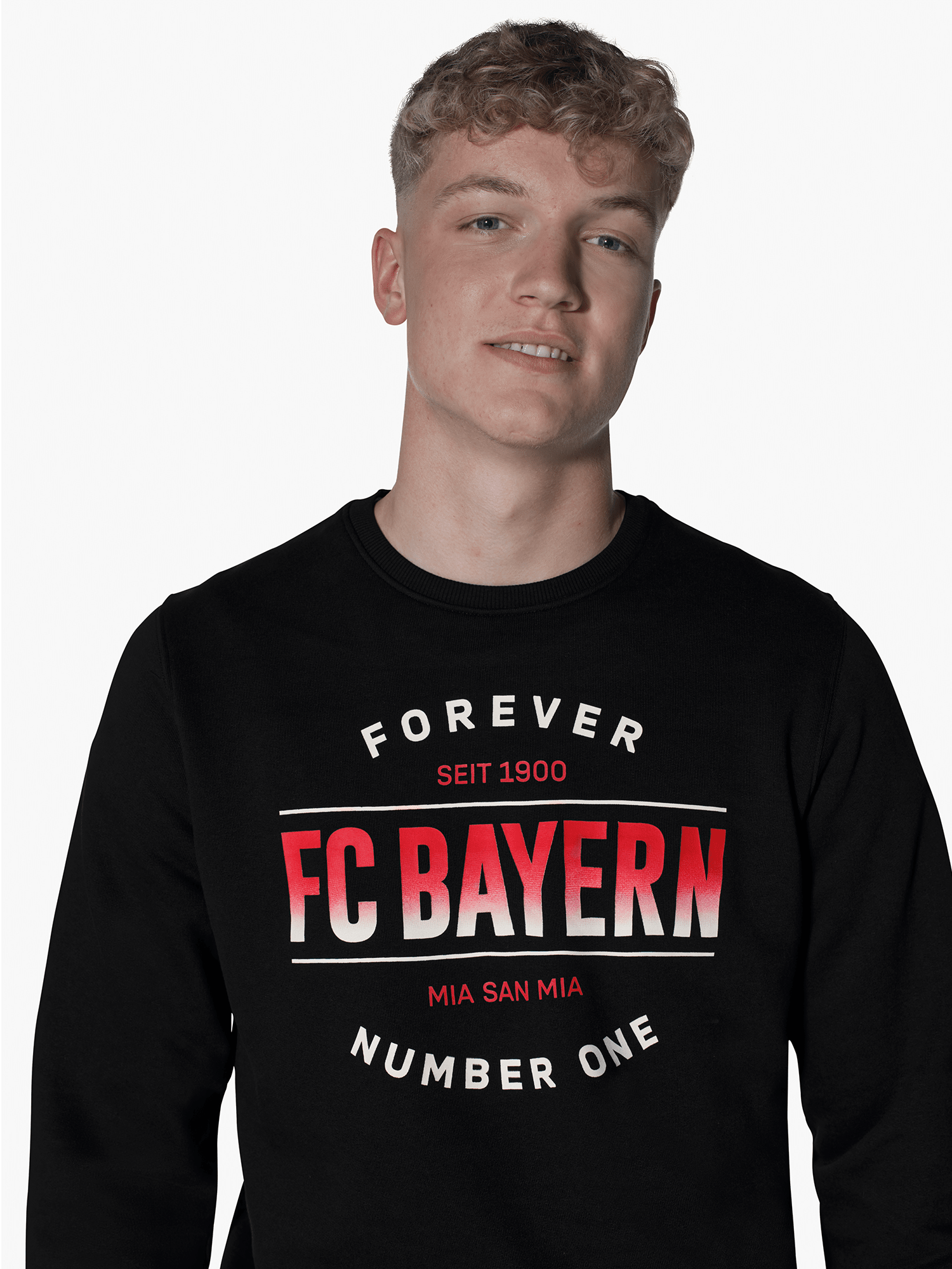 Men Forever Number One sweatshirt black | Official FC Bayern Munich Store
