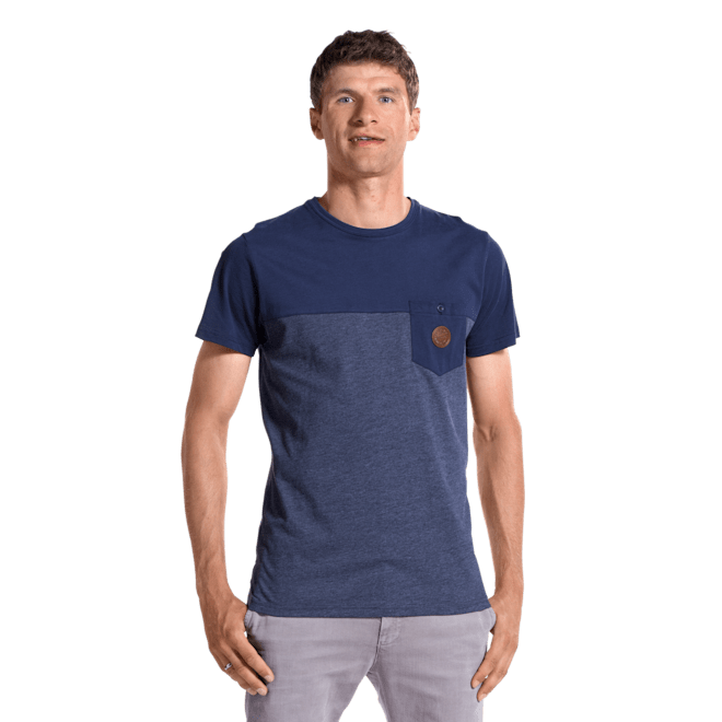 T-Shirt Badge | Official FC Bayern Munich Store