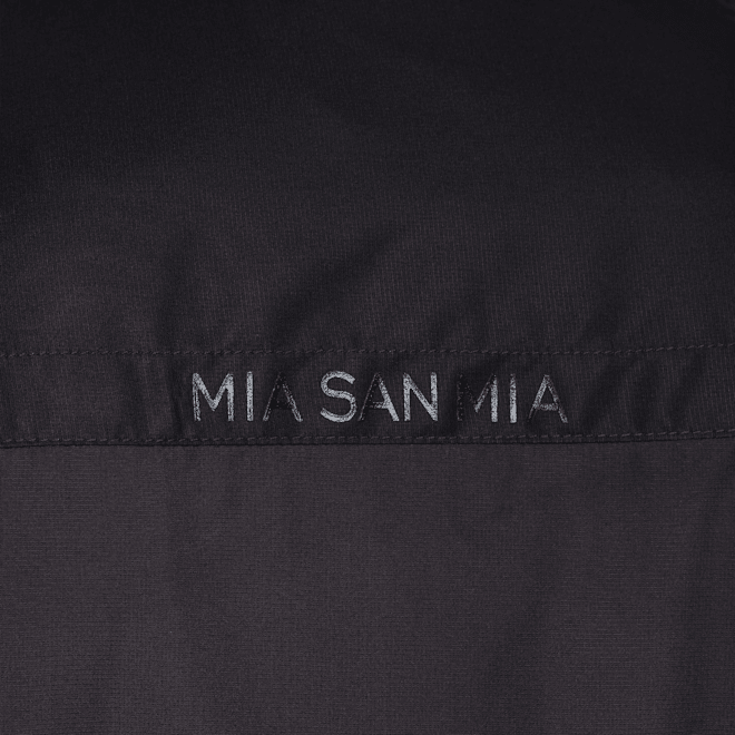 Windbreaker Emblem Lifestyle Windbreaker Emblem Lifestyle