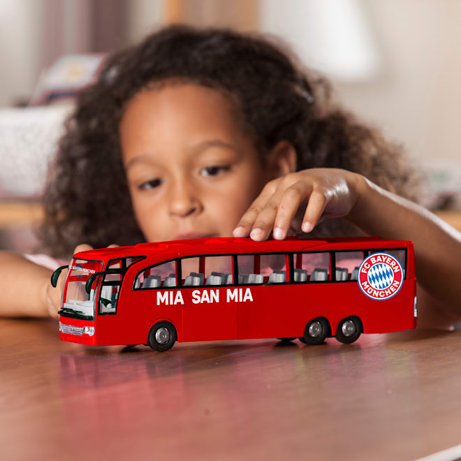 Spielzeug Bus 1:43 | Offizieller FC Bayern Fanshop Spielzeug Bus 1:43 | Offizieller FC Bayern Fanshop