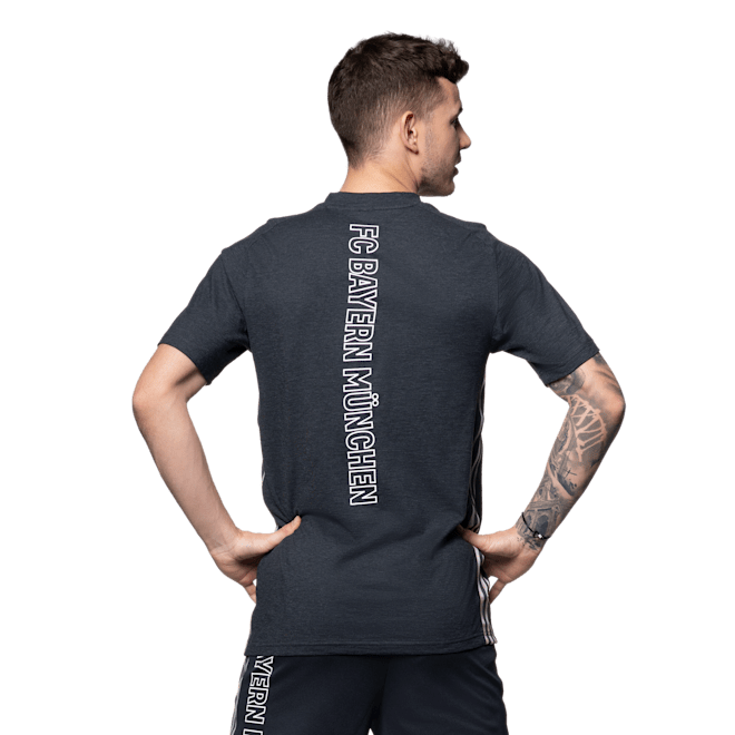 adidas Travel T-Shirt adidas Travel T-Shirt