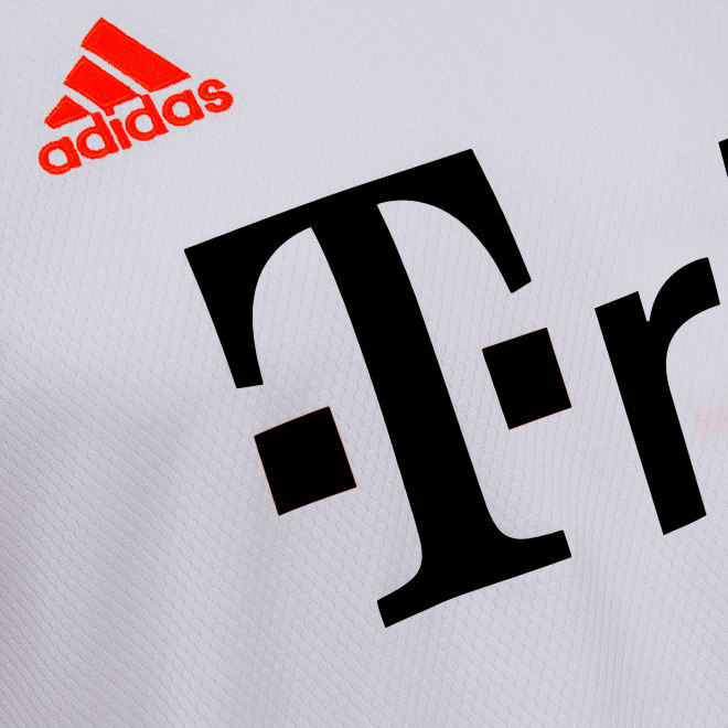 FC Bayern Trikot Away Triple Edition FC Bayern Trikot Away Triple Edition