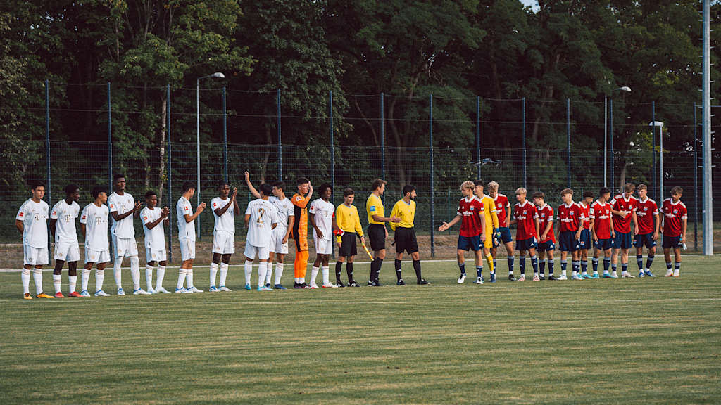 FC Bayern World Squad gegen die U19 der SpVgg Unterhaching