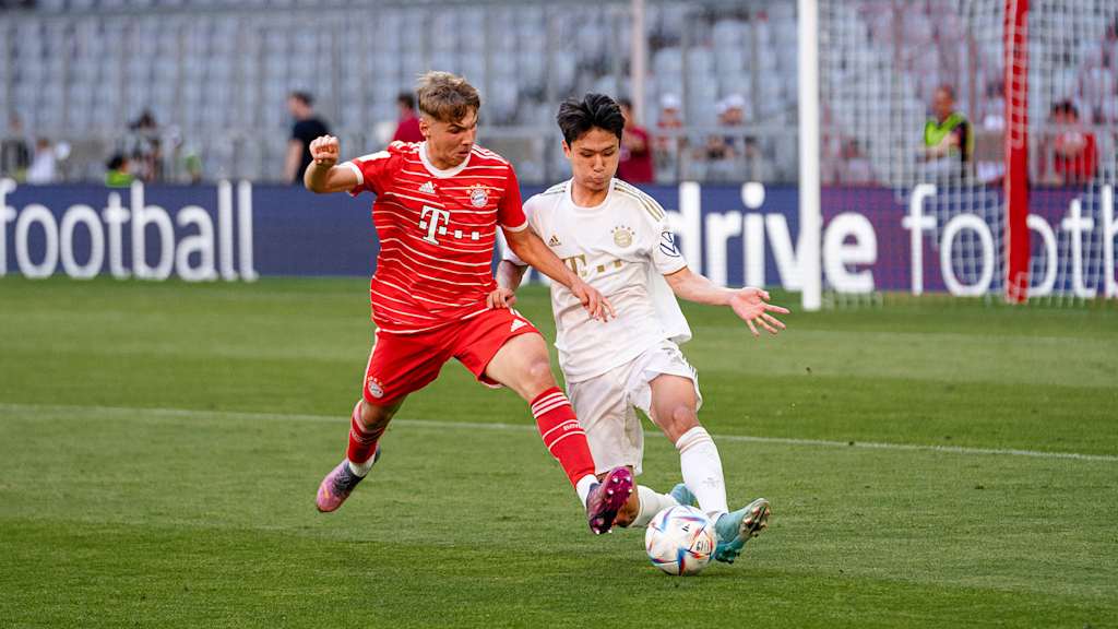 FC Bayern World Squad gegen die U19 des FC Bayern