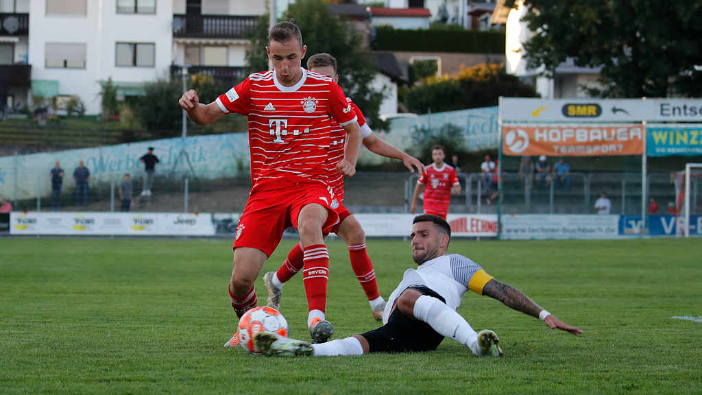 Lovro Zvonarek, FC Bayern, FC Bayern Campus