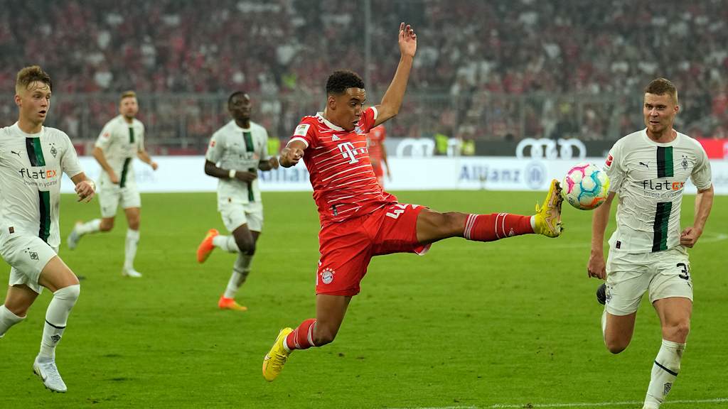 Jamal Musiala contra el Gladbach