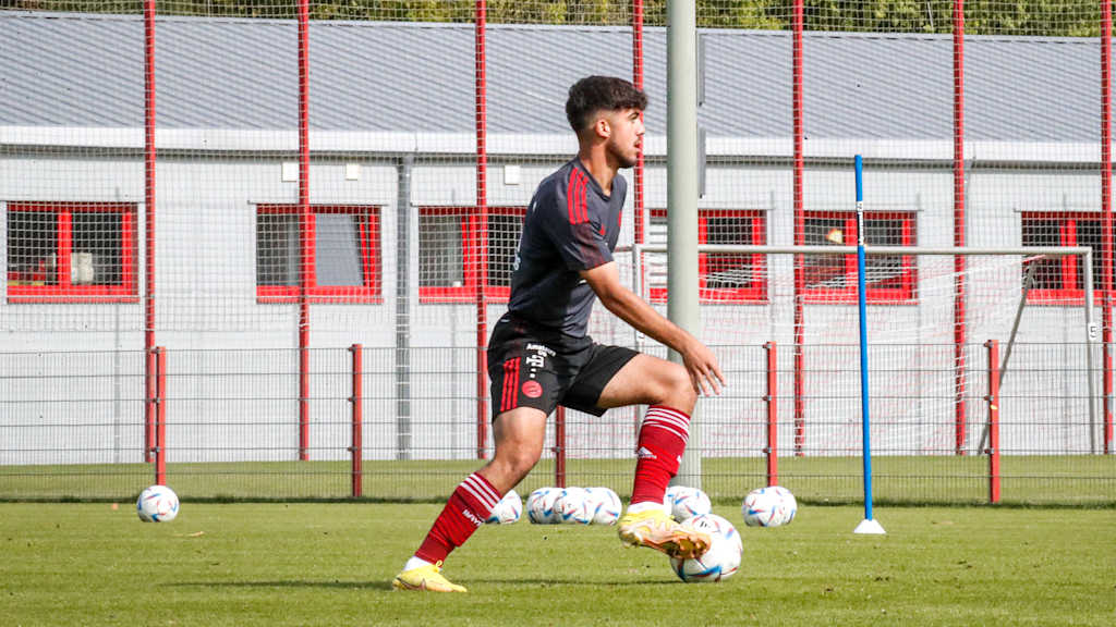 Eyüp Aydin von den FC Bayern Amateuren.