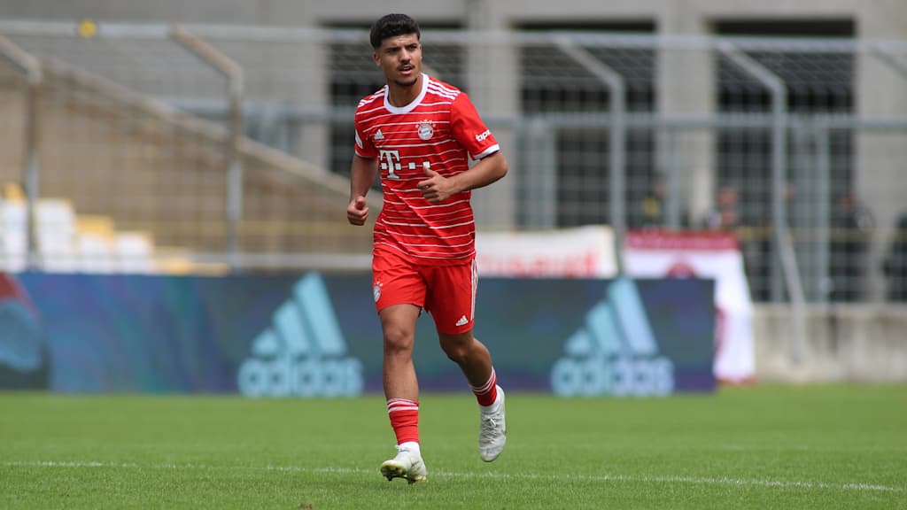 Eyüp Aydin von den FC Bayern Amateuren.