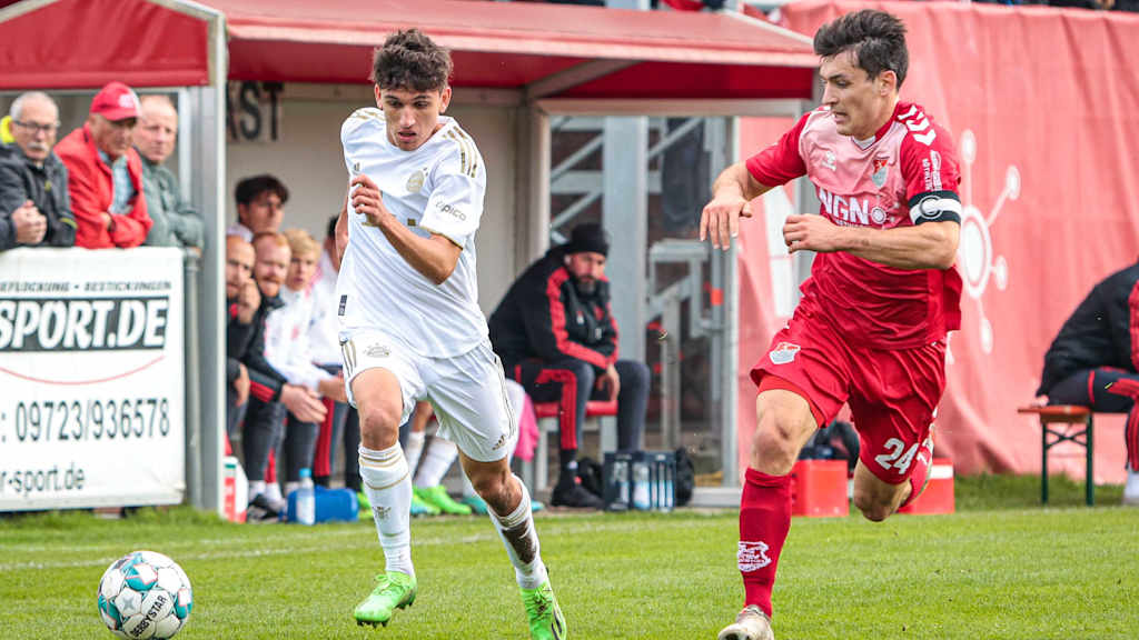 Younes Aitamer von den FC Bayern Amateuren im Spiel gegen den TSV Aubstadt.