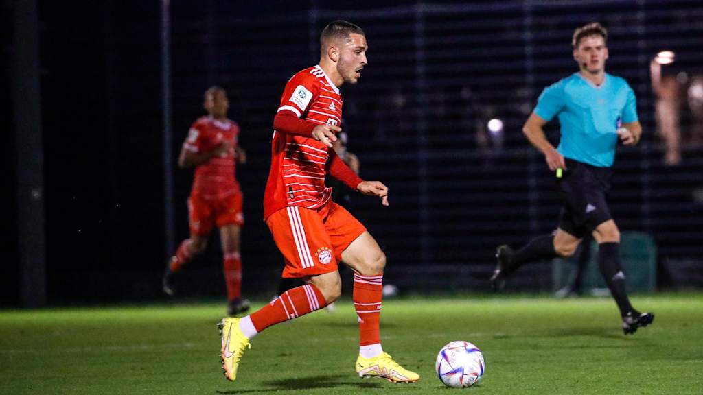 Arijon Ibrahimović im BFV-Pokalspiel der U19 gegen Ingolstadt.