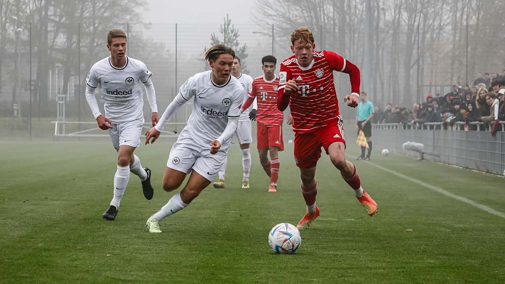 FC Bayern U19, Zweikampf, Lennard Becker