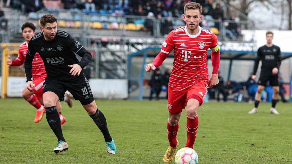 Die FC Bayern Amateure im Spiel gegen Aschaffenburg.