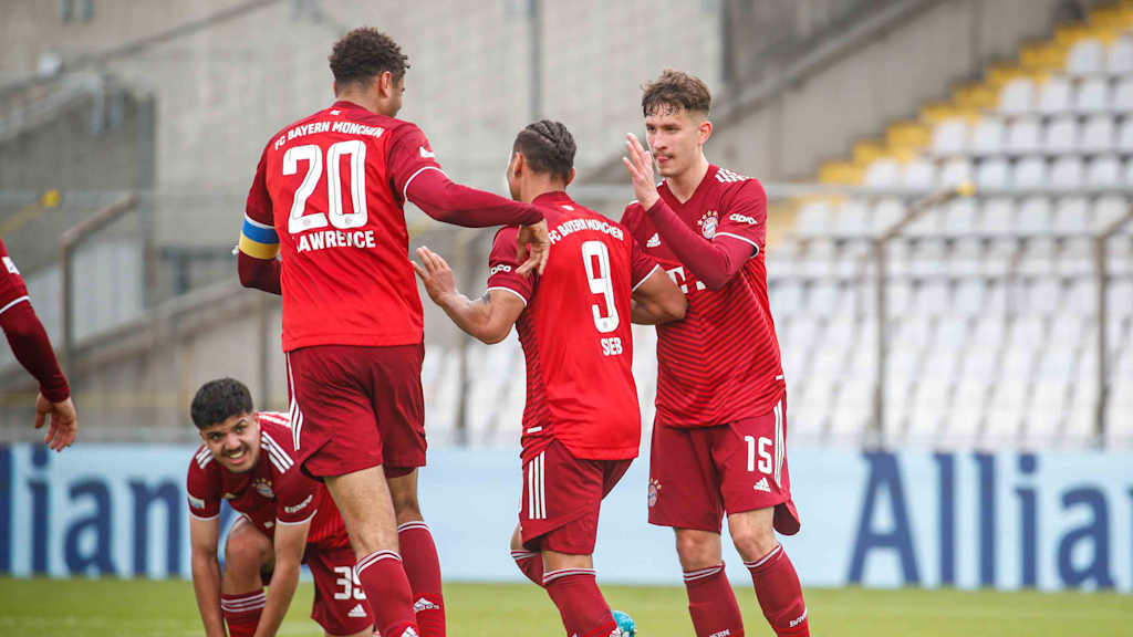 Die FC Bayern Amateure stellten gegen Fürth II einen Tor-Rekord in der Regionalliga Bayern auf.
