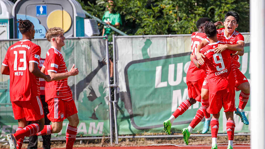 Die FC Bayern Amateure im Auftaktspiel der Regionalliga Bayern in Eichstätt.