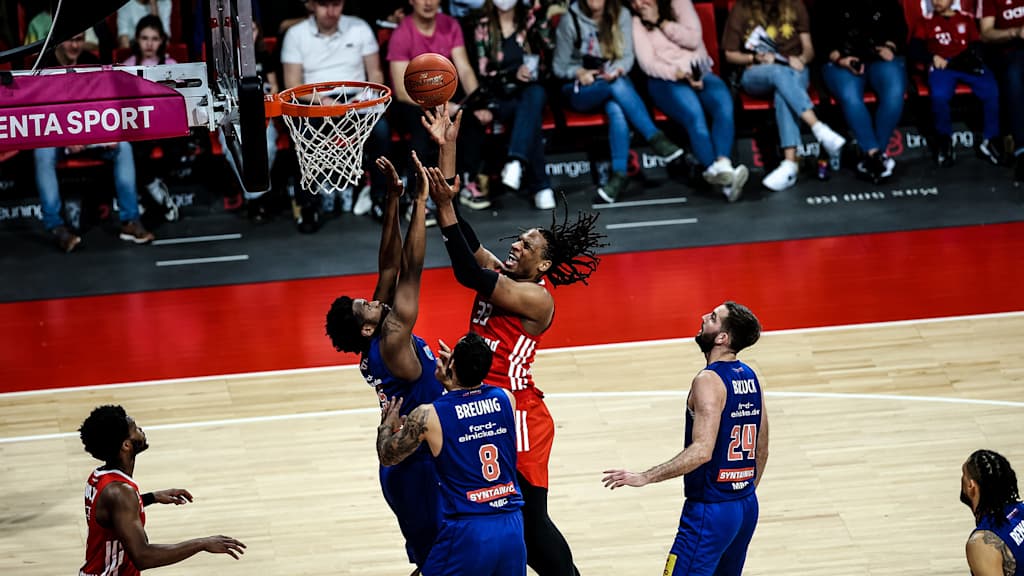 In the first game of the 2023/24 BBL season, the FCBB will host the MBC
