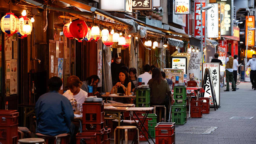Tokyo, restaurants and streets, FC Bayern Audi Summer Tour