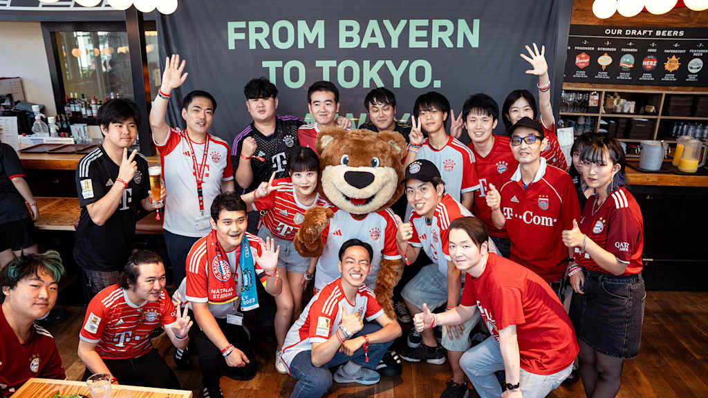Bayern Fans in Japan