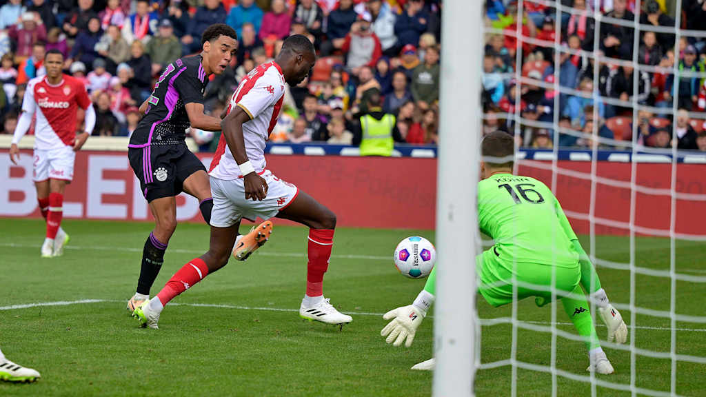 Jamal Musiala erzielt ein Tor im Testspiel gegen Monaco