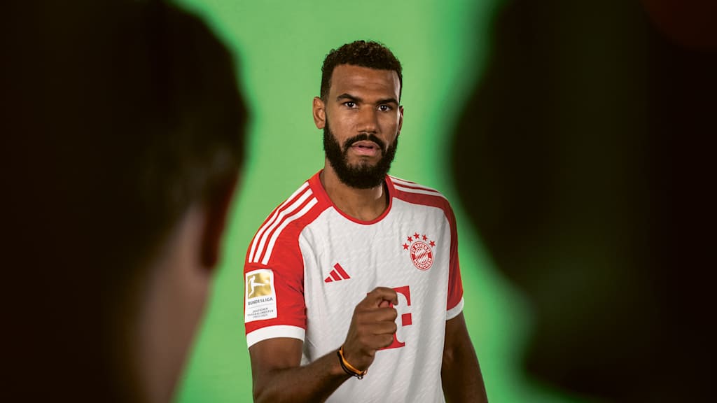 Eric Maxim Choupo-Moting Signos