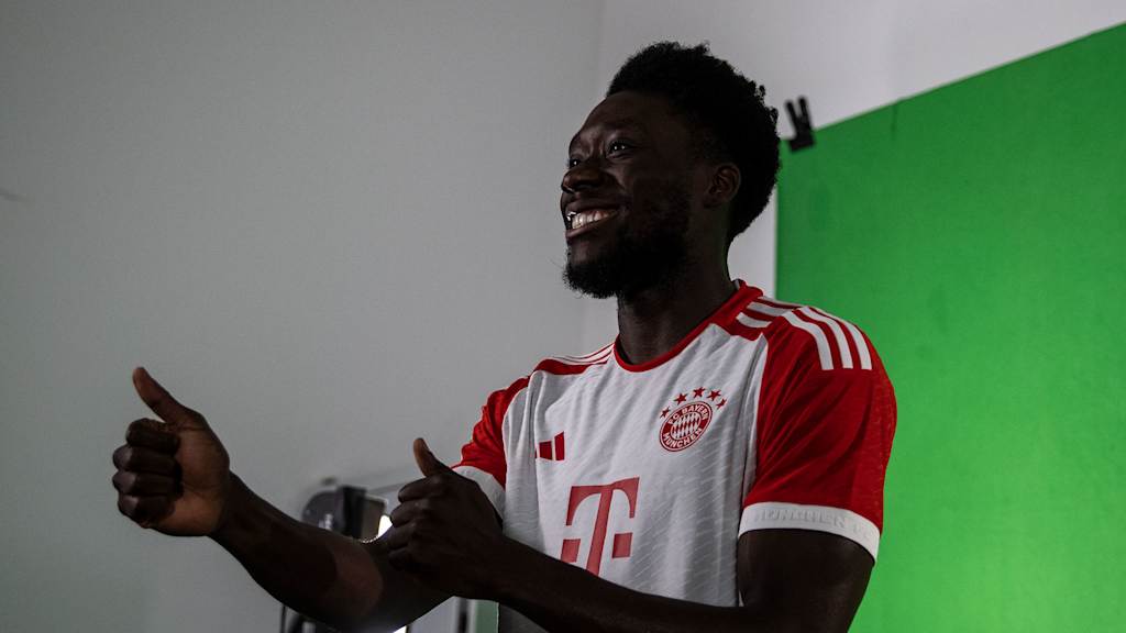 FC Bayern lengua de signos Alphonso Davies