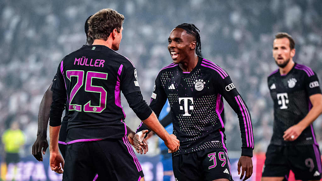 Celebration Müller Tel FC Bayern Copenhagen