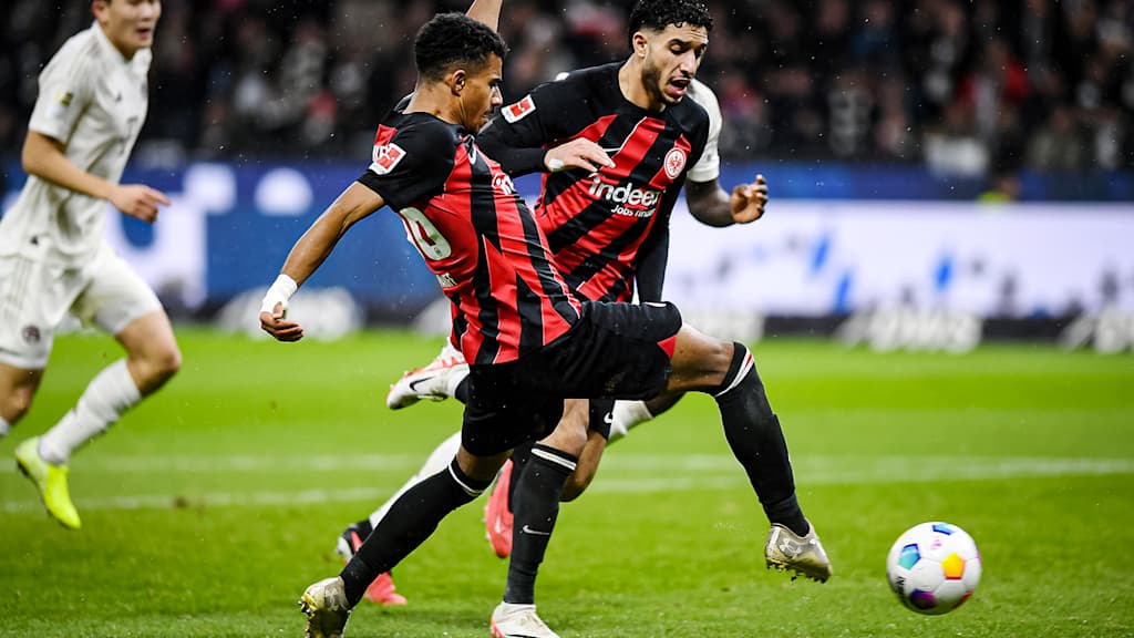 jugada partido Bundeslig Eintracht Frankfurt FC Bayern