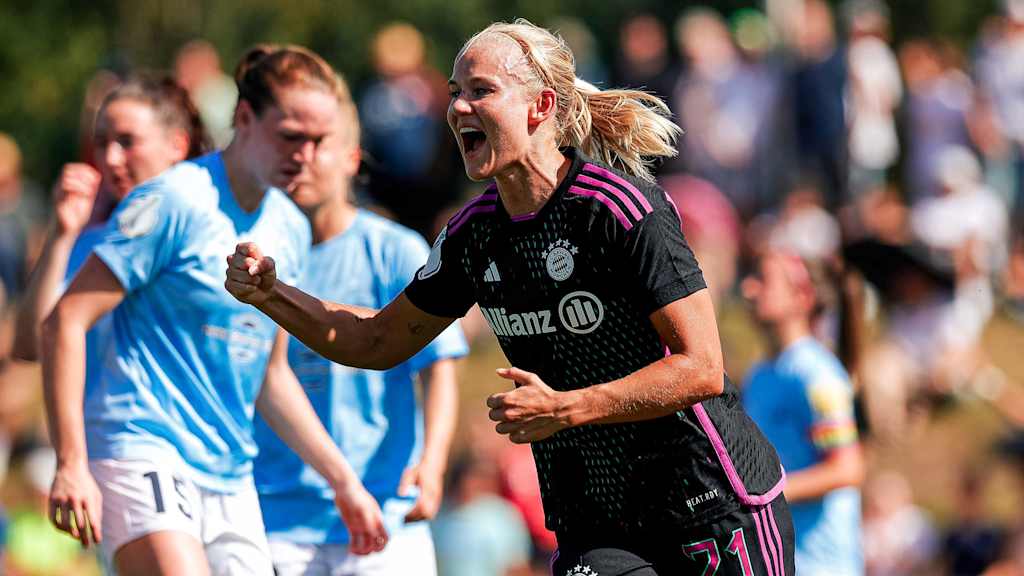 Pernille Harder im DFB-Pokal-Spiel bei der SG 99 Andernach.