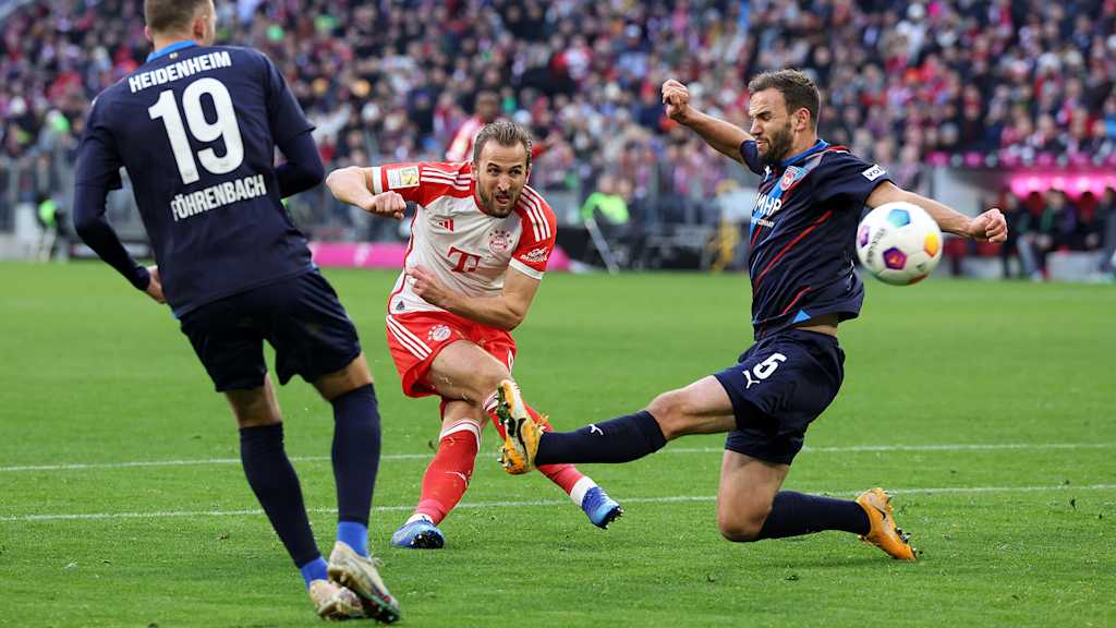 Harry Kane erzielt das Führungstor für den FC Bayern im Heimspiel gegen Heidenheim.
