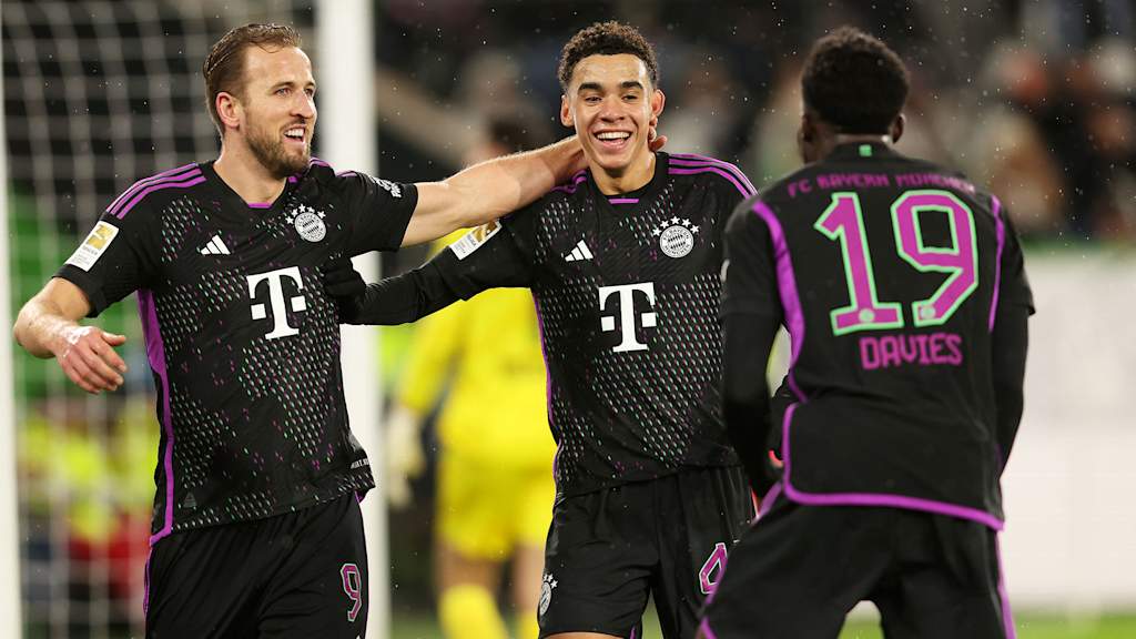 Spielszene aus dem Bundesliga-Duell VfL Wolfsburg gegen FC Bayern