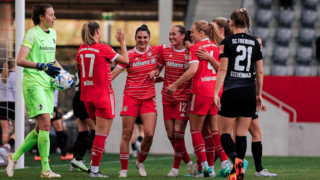 Gegen den SC Freiburg feierten die FC Bayern Frauen einen 8:2-Heimsieg.
