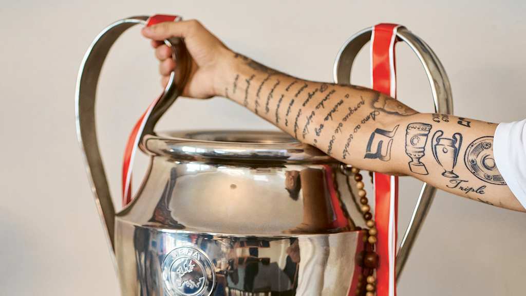 Champions League Pokal Rafinha