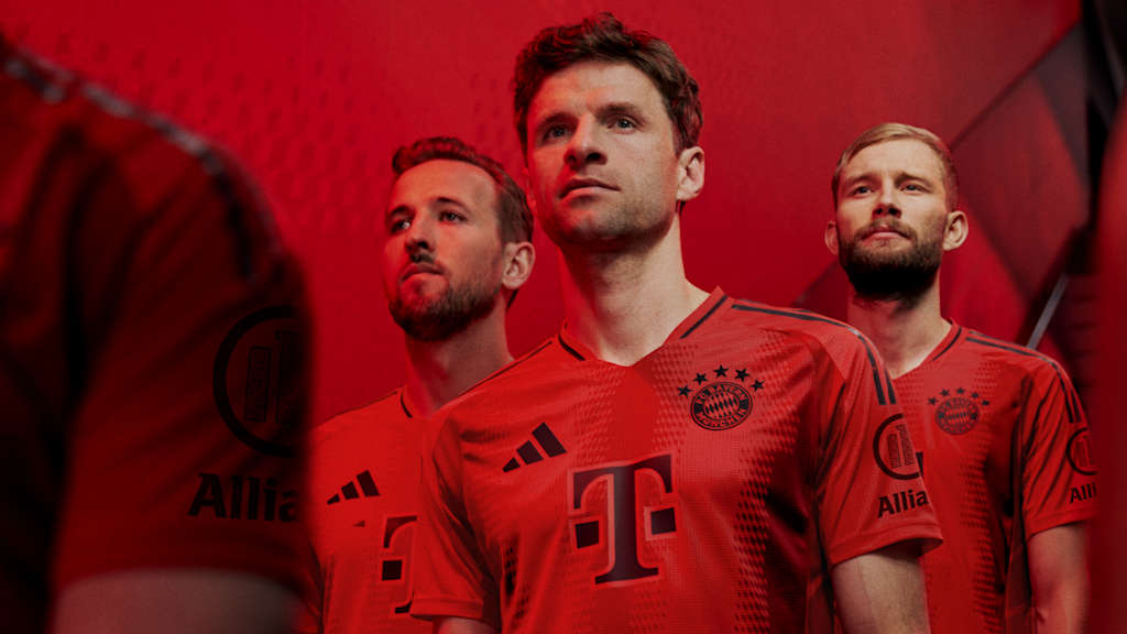 Das neue FC Bayern Heim Trikot 2024-2025 ist ab sofort erhältlich.