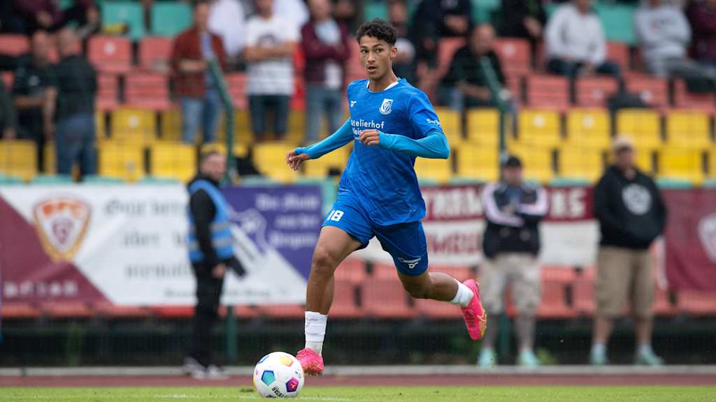 Yousef Qashi in action for VSG Altglienicke.