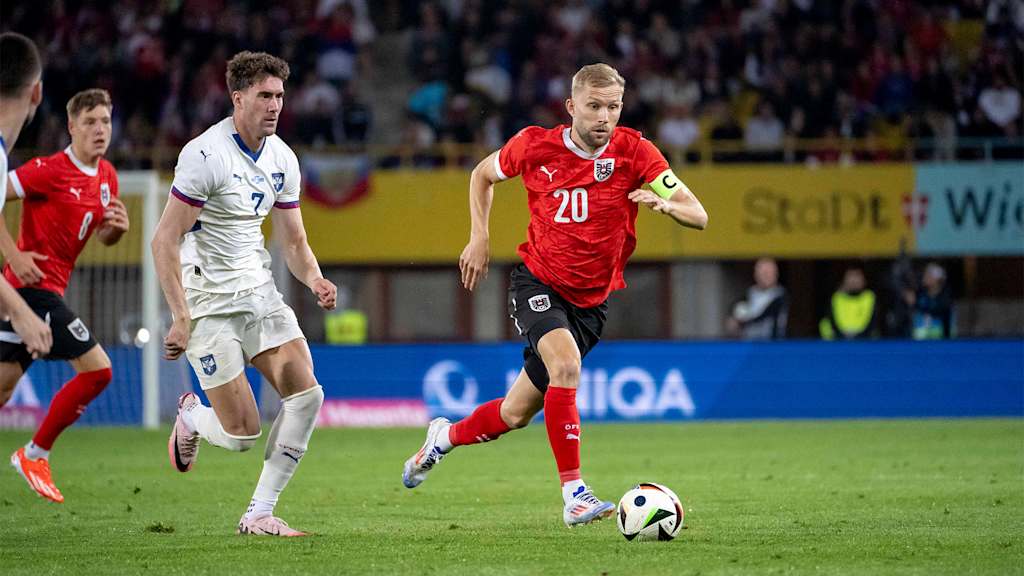 Konrad Laimer hat am Dienstagabend mit der österreichischen Nationalmannschaft einen 2:1 (2:1)-Erfolg gegen Serbien gefeiert.