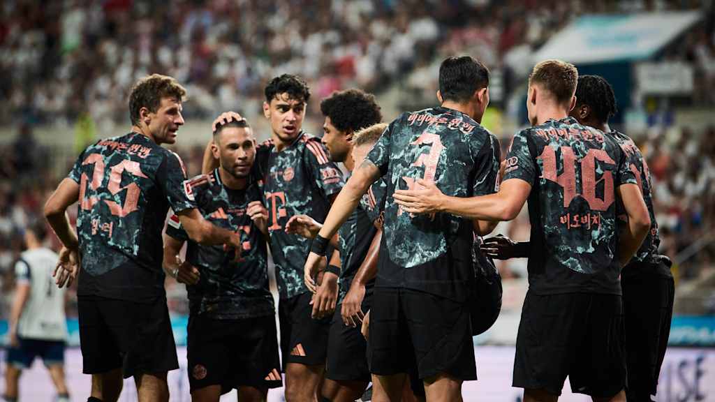Die Bayern jubeln gegen Tottenham in Seoul.