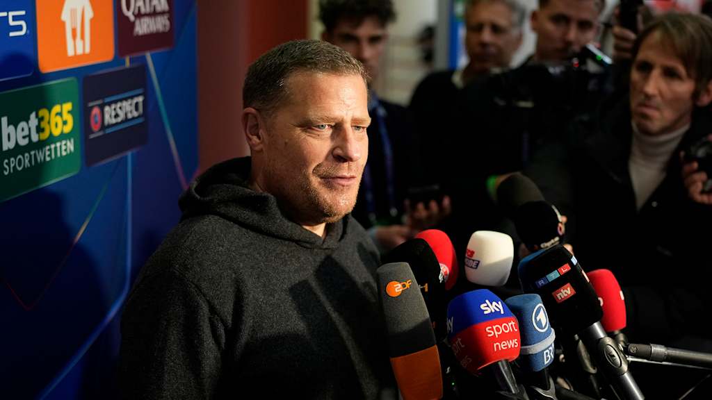 Max Eberl en una entrevista tras el partido del FC Bayern contra el PSG