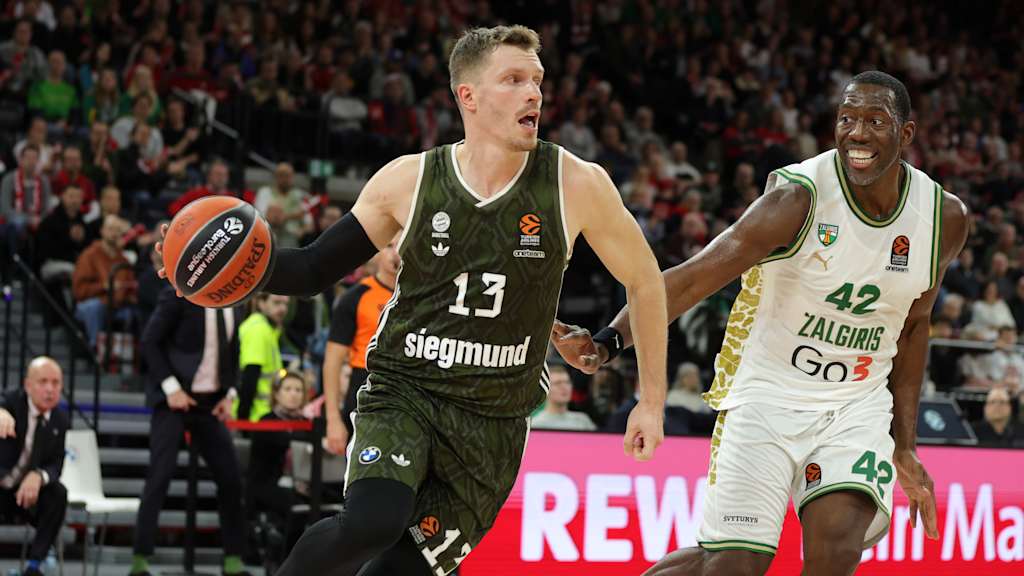 Andreas Obst tiene como objetivo asegurar la séptima victoria en casa en el SAP Garden con el FC Bayern Basketball contra Baskonia.