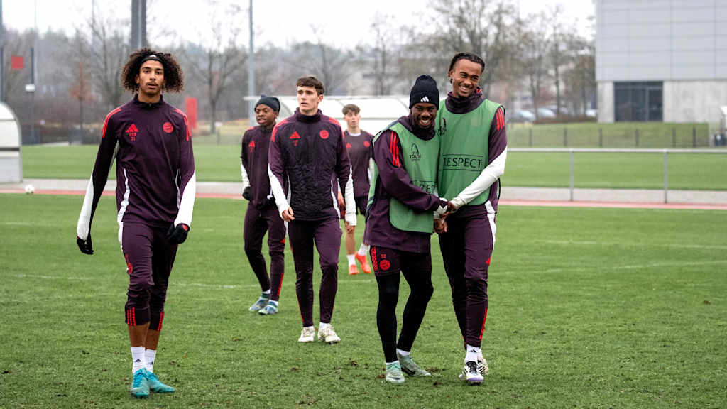 Trainingseinheit am FC Bayern Campus.