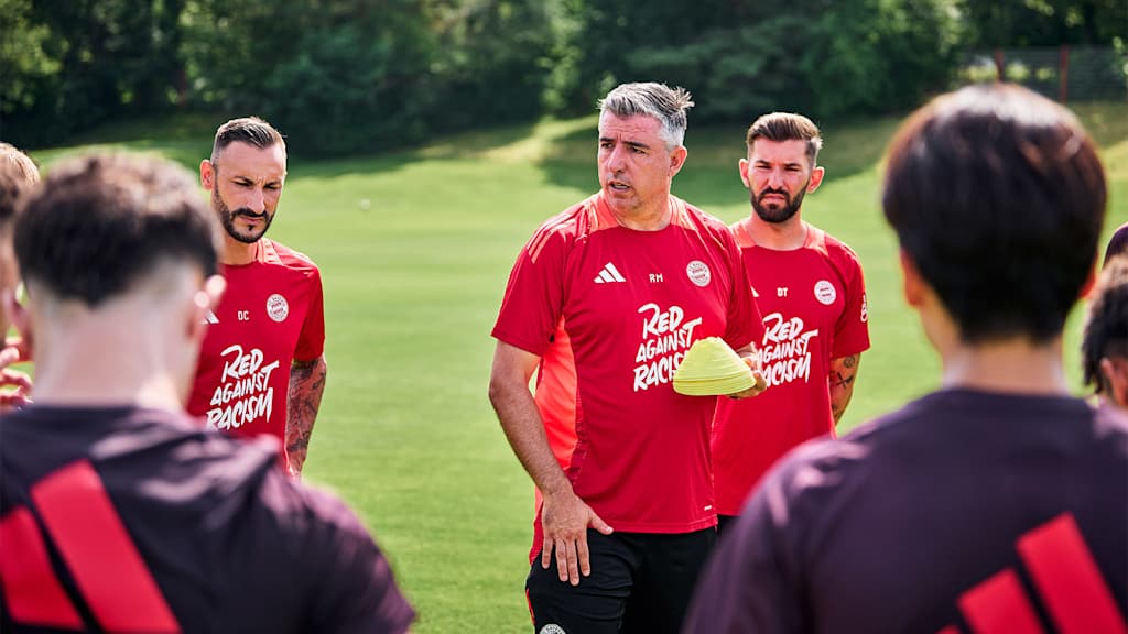 Roy Makaay im Trainng der FC Bayern World Squad